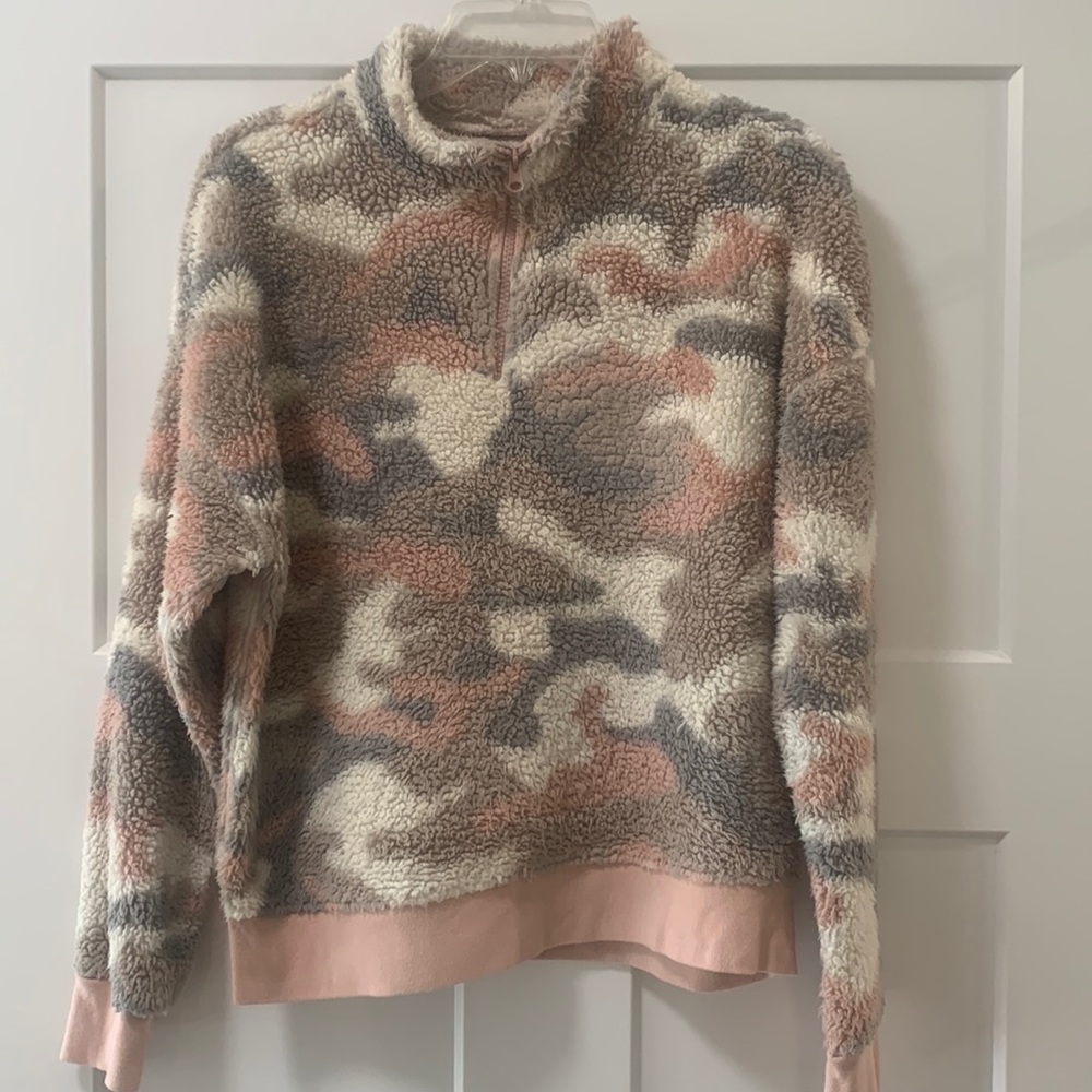 Feminine camo fuzzy sweatshirt
